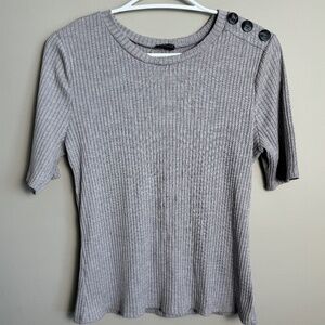 Paraphrase Women's Short Sleeve Gray Ribbed T-Shirt Stretch Button Accents